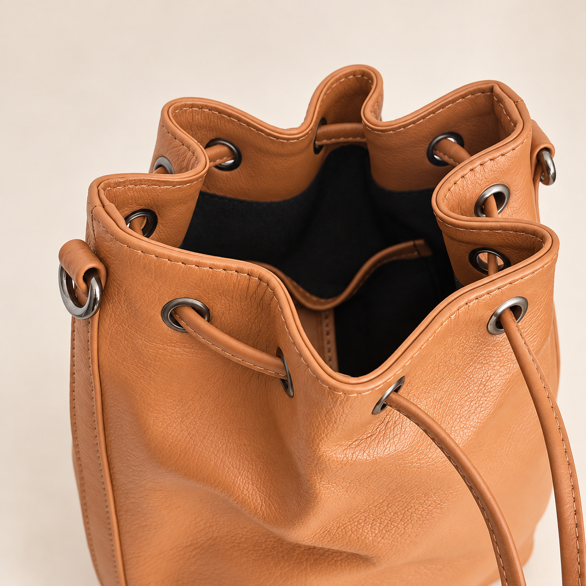Bucket Chica – Camel